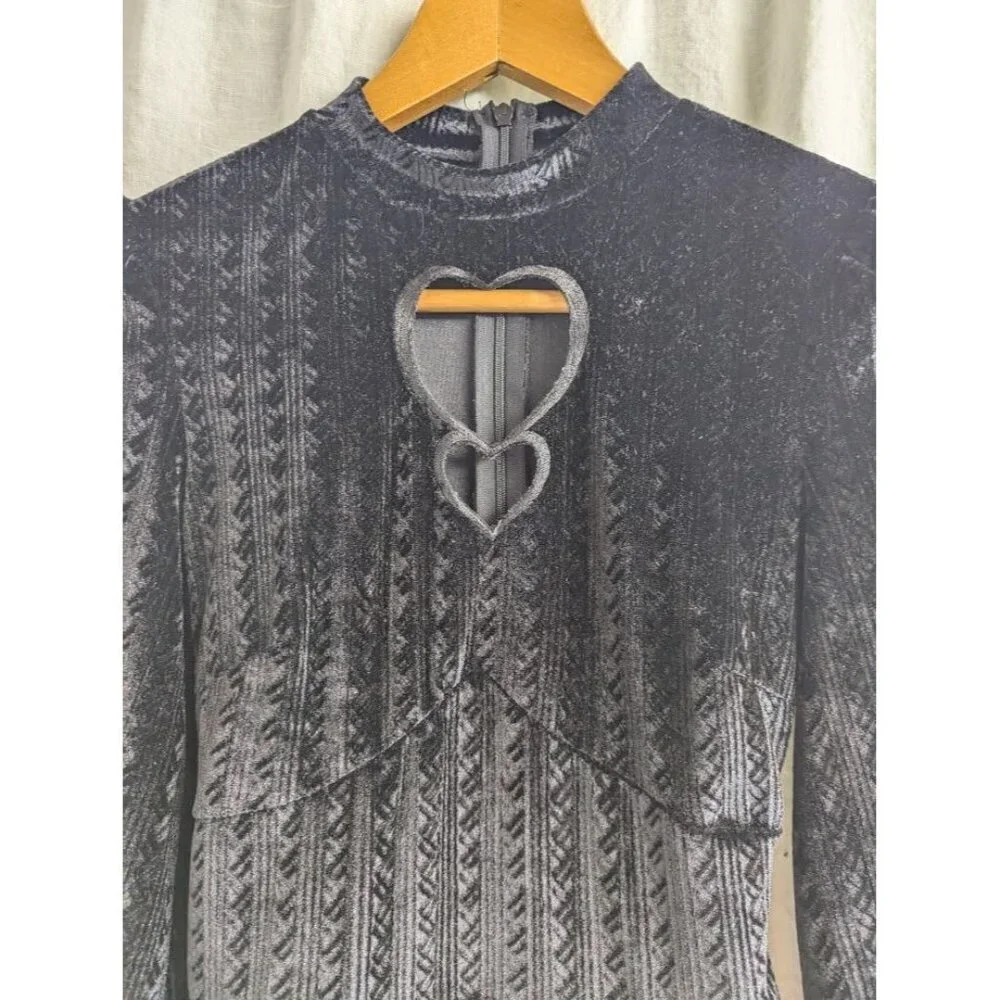 no brand women's sz Medium black velvet heart shaped peep chest mini dress E9 - Picture 2 of 9